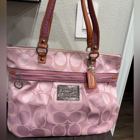 Coach Poppy Glam Shoulder Bag - Picture 1 of 14